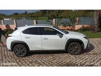 lexus ux 250h f sport+