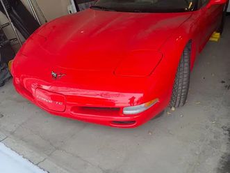 2000 red corvette convertible
