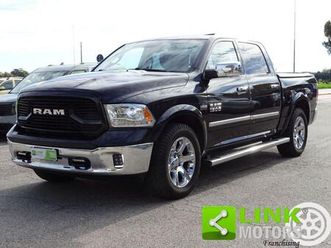 1500 awd 5.7l v8 401cv laramie autocarro