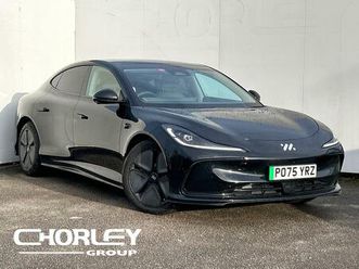 2025 - 75kwh standard range saloon auto 5dr