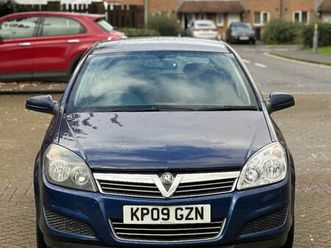 2009 vauxhall astra life automatic 1.8l 46,000 miles full service history 1yr new mot only 1 owner