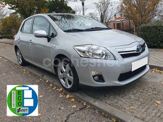 toyota auris 1.8 hibrido advance