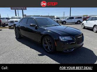 2017 chrysler 300 300s sedan gloss black