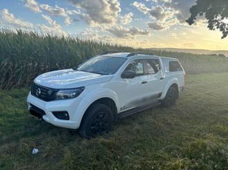 nissan navara np300
