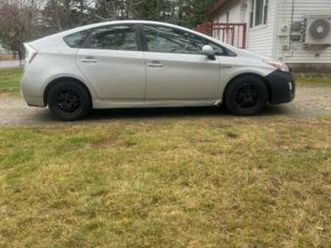 2010 silver prius