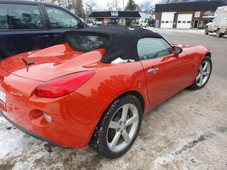 2009 pontiac solstice - low kms