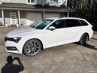 combi 1,4 tsi phev iv dsg autom. style 1.4 iv phev style combi **dcc**nahkapenkit sähkö**matrix led / koukku / adapt.vak