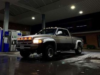 ??dodge ram 1500 - v8 5,2l - boite manuelle