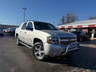2013 chevrolet chevy avalanche lt black diamond 4x4 4dr crew cab pickup - home o