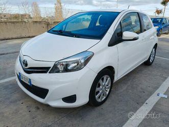 toyota yaris 1.0 benzina