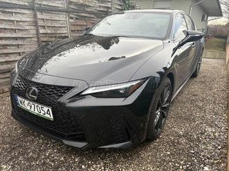 lexus is 350 v6 awd. már az új modell 310 lóerő