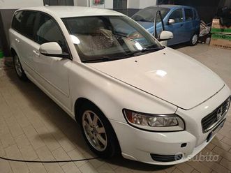 volvo v50 d2 polar