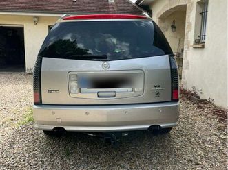 cadillac srx v8 7 places