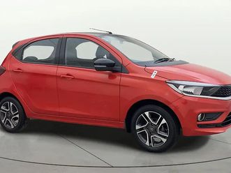 TATA TIAGO