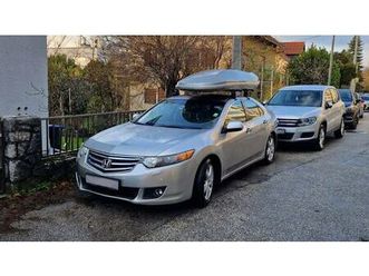 honda accord 2,4 executive oprema, zimske / ljetne gume, thule, 2008 god.