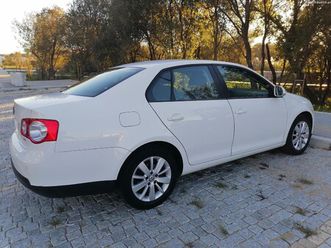 vw jetta 1600 tdi 105 cv excelente estado c livro revisoes abril/10