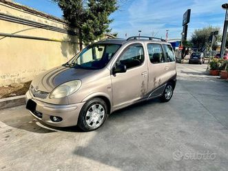 toyota yaris verso 03 d4d