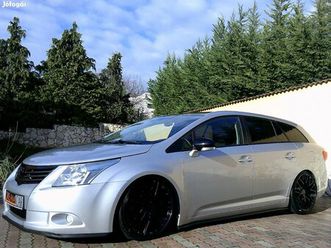 toyota avensis wagon 1.8 executive sport-editio...