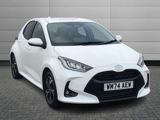 toyota yaris design hatchback's 1.5 vvt-h design e-cvt euro 6 (start/stop) 5dr