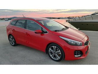 kia ceed sportswagon 1,6 crdi ⭐️gt line⭐️100kw..servis..oprema