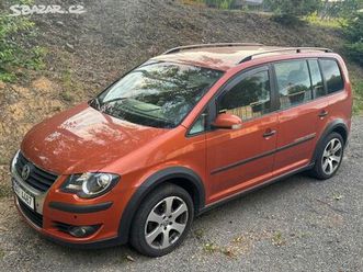 volkswagen touran cross tdi - 77kw, manuál 6st.