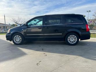 auto comoda ed elegante nello stesso momento