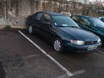 TOYOTA CARINA toyota-carina-a-vendre