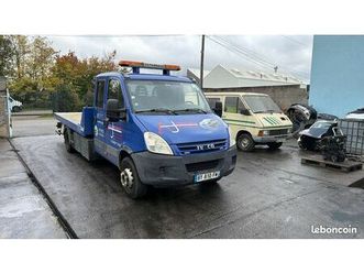 dépanneuse iveco daily 3.0 hpt 7.5t (permis pl)