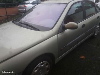 vends laguna dans l'état