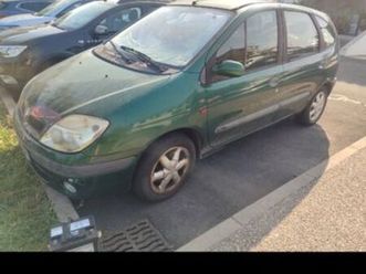 renault scénic en l'état 162000km essence 1,6l