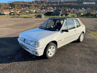 205 cabriolet état proche du neuf