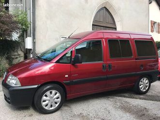 citroën jumpy 2.0 hdi 6 places + 1 place pour un fauteuil roulant
