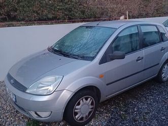 voiture ford fiesta