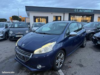 peugeot 208 1.6 e-hdi 92ch feline toit pano garantie