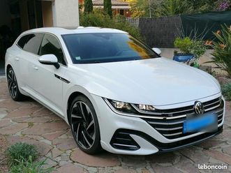 vw arteon shooting brake 2.0 tdi evo 150 dsg 7 r-line break blanc 8 cv 5 portes première mise en circulation le 18/03/2023 garantie vw jusqu’au 03/2028 full opt