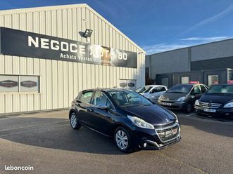 peugeot 208 allure 1.6 bluehdi 100 cv 10/2015 142500 km toit panoramique suivi peugeot 1er main caméra de recul