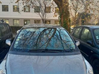 vendre peugeot 5008 1.6 hdi115ch année 2014