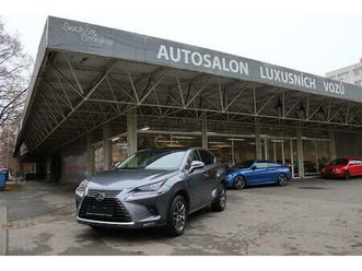 lexus nx 300h 2.5 4wd luxury 145kw