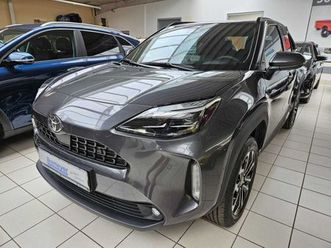 toyota yaris cross hybrid teamplayer safety-paket winte