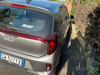 kia urban 1000 12 v 5 porte benzina cambio aut.
