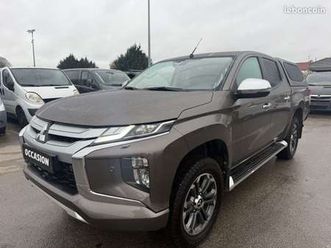 2.2 di-d 150ch double cab intense bva