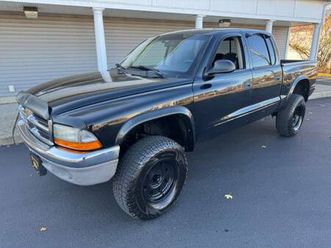 2004 dodge dakota crewcab slt 4x4! low miles! $7,990