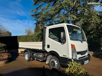 nissan cabstar 130cv camion benne 3,5t 80 000km idem isuzu canter nt400
