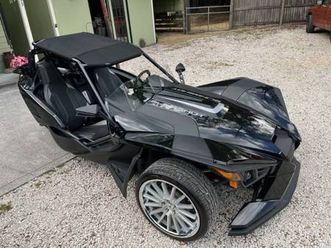 2019 polaris slingshot 2700 miles! custom!!!