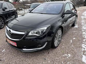 opel insignia sports tourer 2.0 cdti sport start stop opc line.friss műszaki.vezetett szervizkönyv