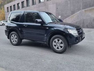 mitsubishi pajero inform 3,2 di-d td///reserviert///