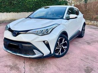 toyota c-hr ibrida 2021