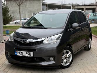 subaru trezia an. 2013