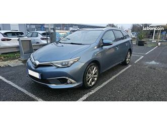 urgent* - toyota auris touring sports executive 1.8hsd 136ch