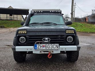 lada 4x4 1.7 8v mpi komfort 61kw83hp m5 za 10 500 €